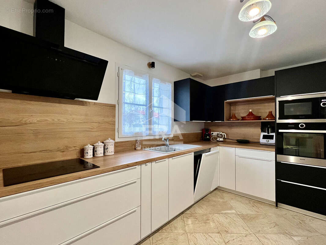 Maison à SAINT-SULPICE-DE-ROYAN