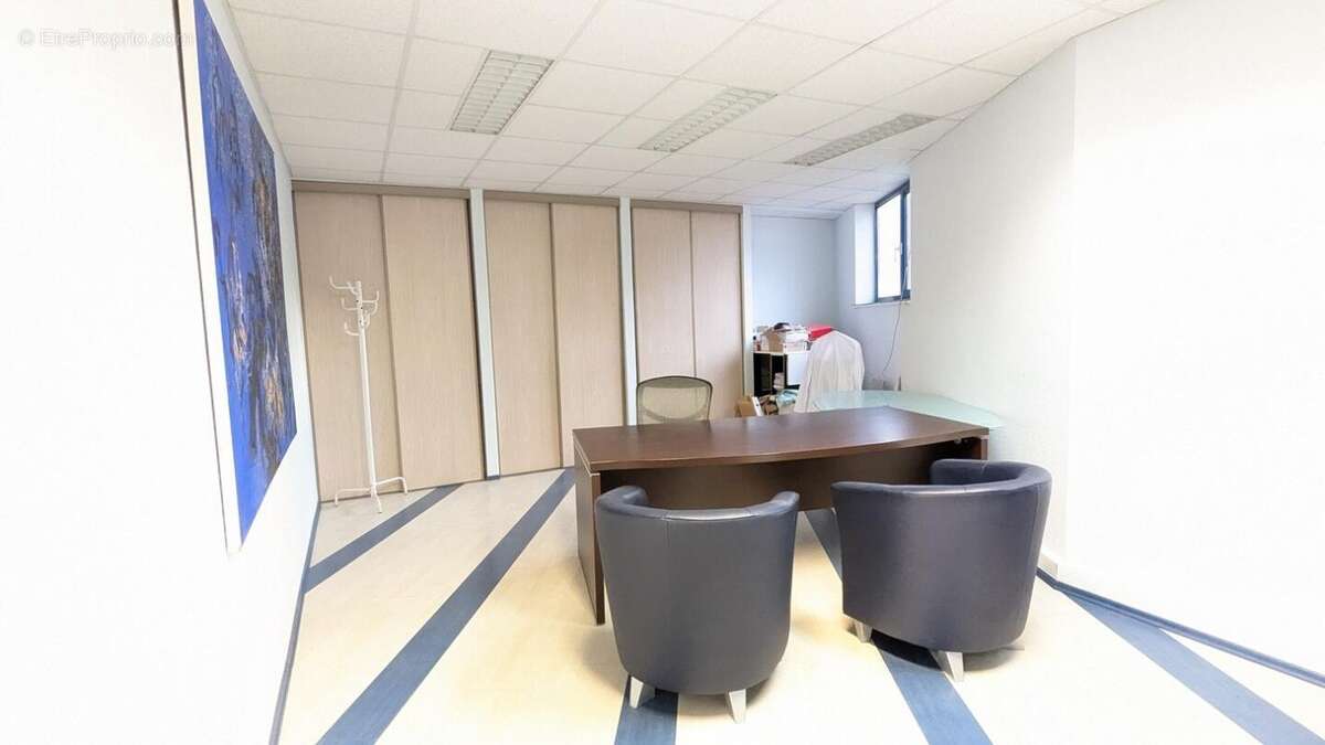 Local professionnel (ou appartement) 113m2 hyper centre Colmar - photo 6