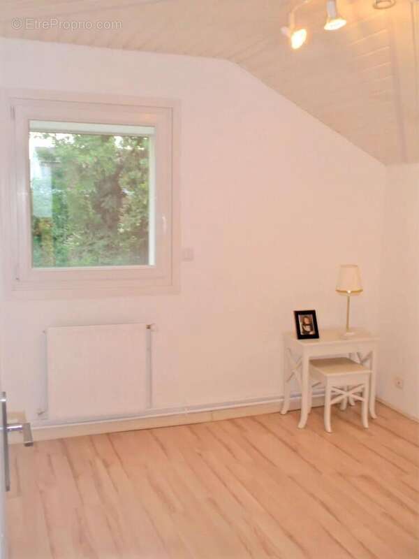 Maison 77 m² à Carvin  - photo 6