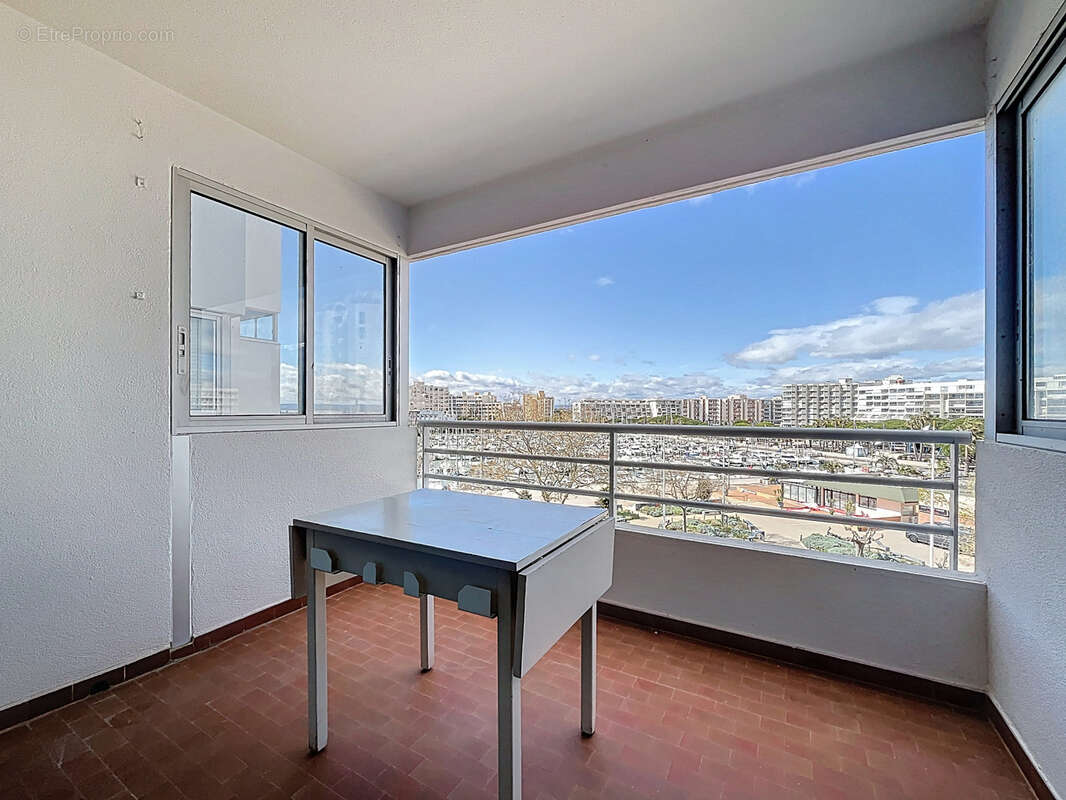 Appartement à MAUGUIO