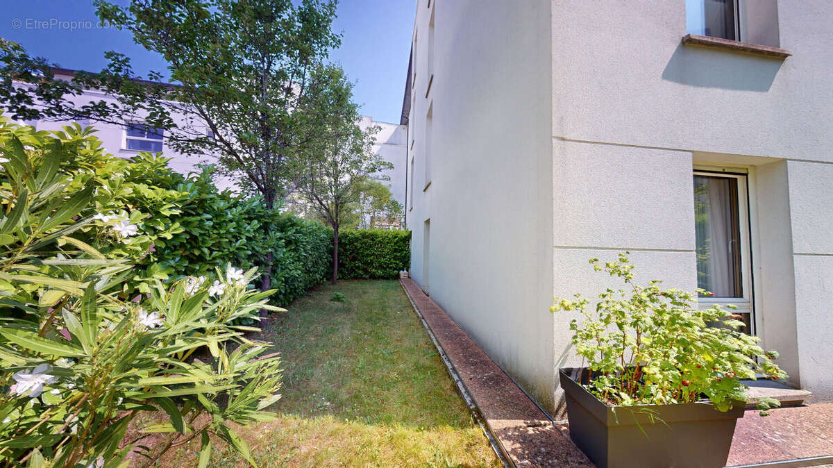 Appartement à SAINT-CYR-L'ECOLE