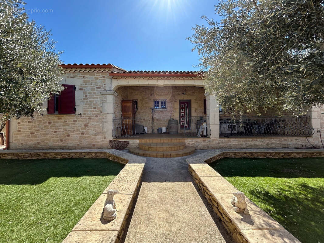 Maison à SAINT-QUENTIN-LA-POTERIE