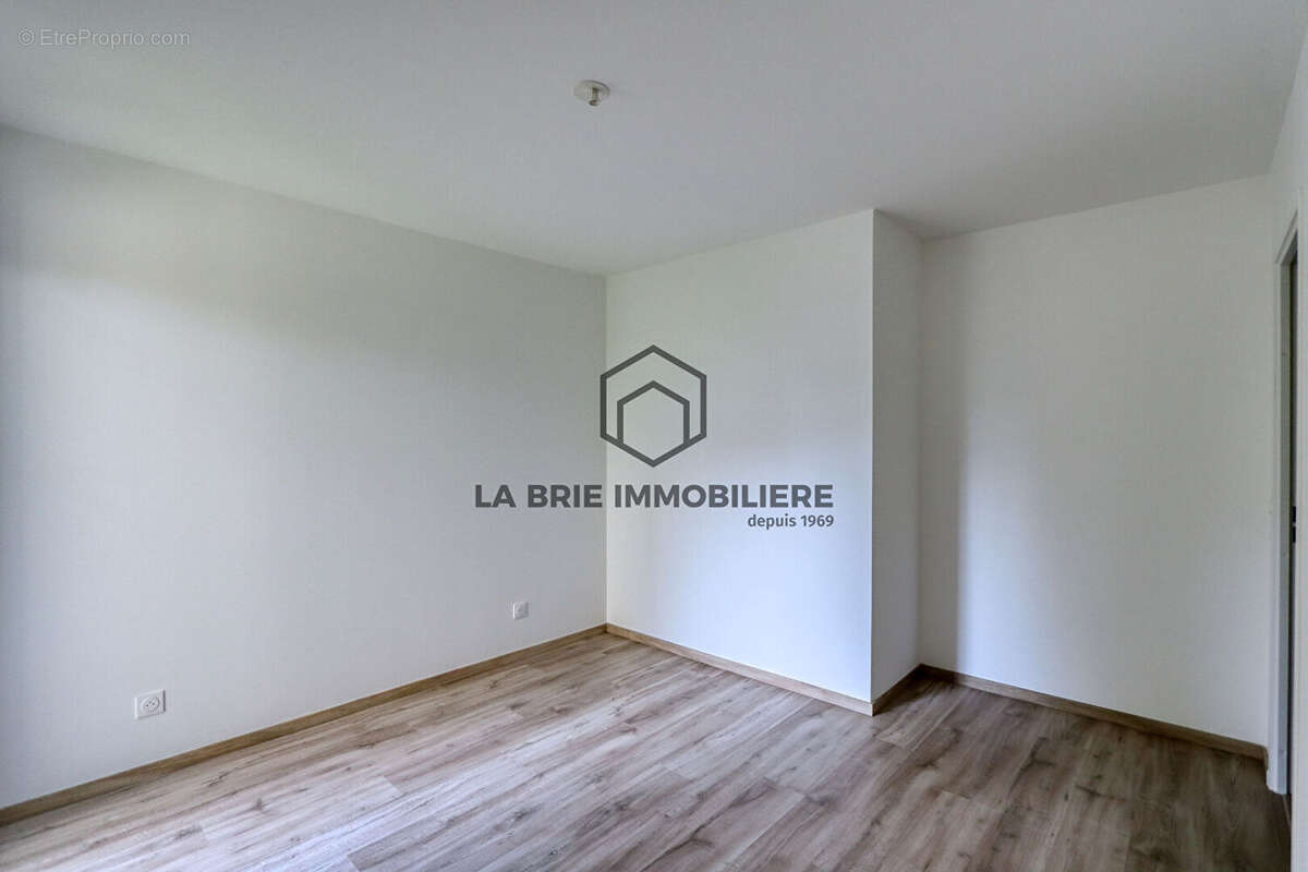 Appartement à PONTAULT-COMBAULT