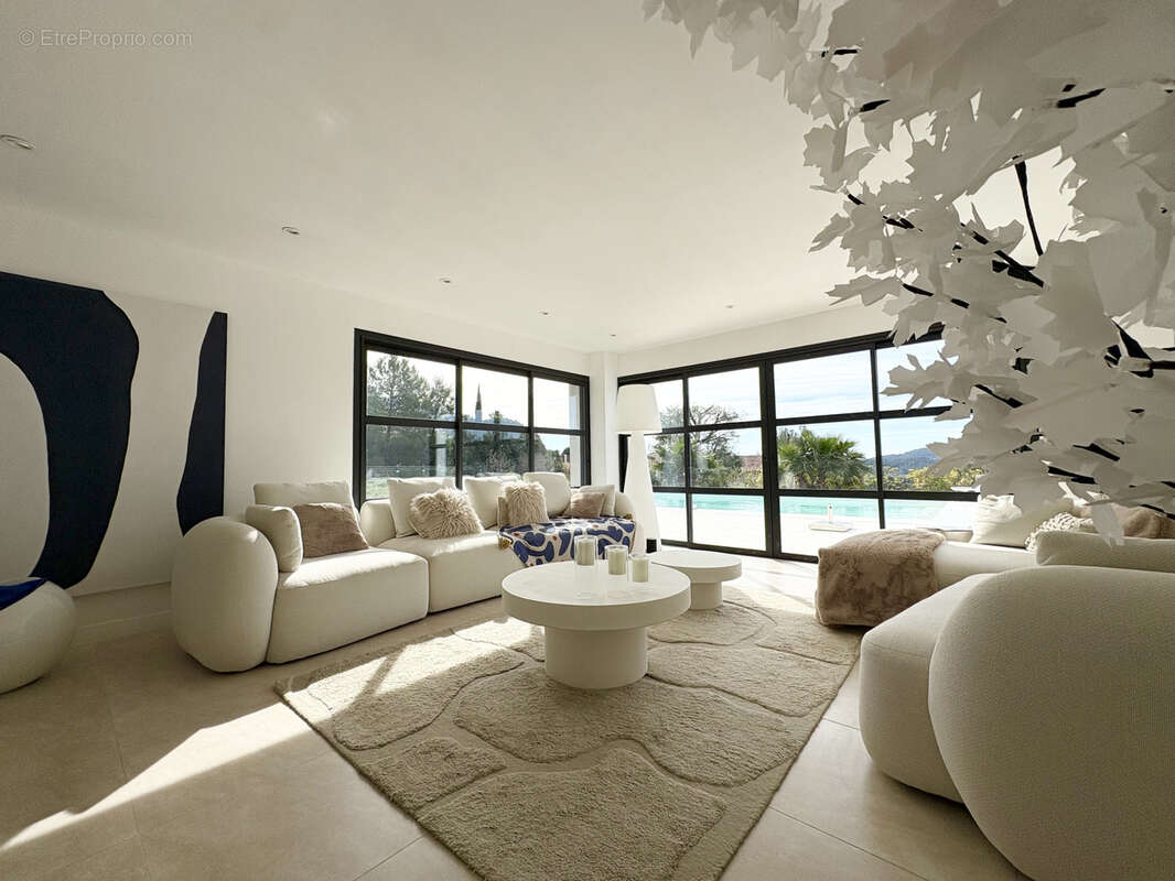 Maison à LA CADIERE-D'AZUR