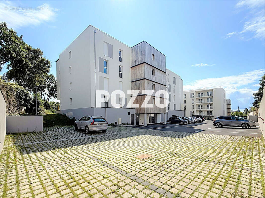 Appartement à DONVILLE-LES-BAINS