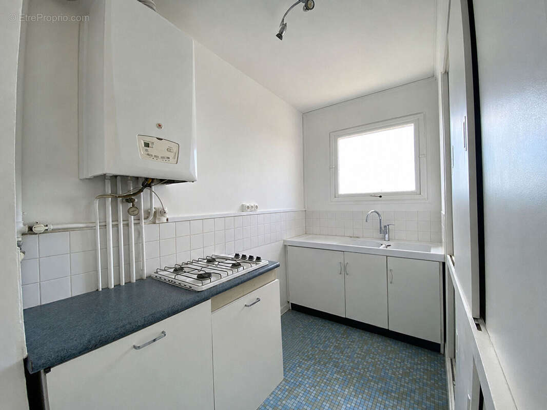 Appartement f1 avec balcon entre secteur jouvenet et gare de rouen - photo 3