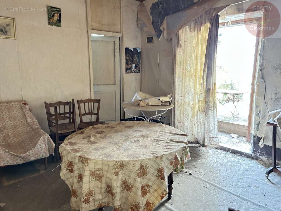 Maison à SAINT-ETIENNE-VALLEE-FRANCAISE