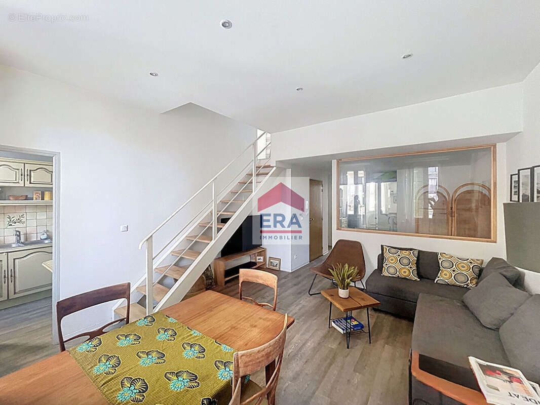 Appartement à MARSEILLE-4E