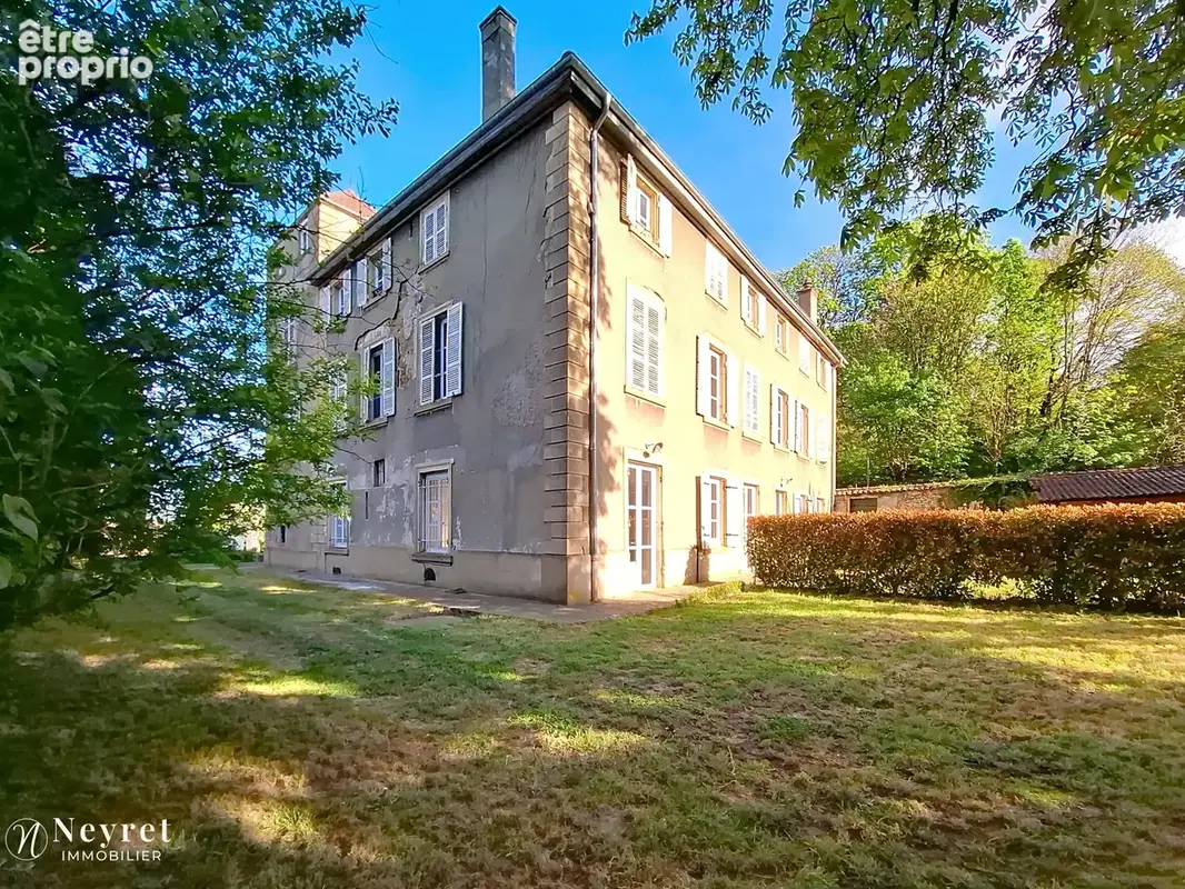 Opportunité à saisir dans une maison de maître sur les hauteurs de Vernaison de 6 lots, T3 de 62,72 m2 - photo 1