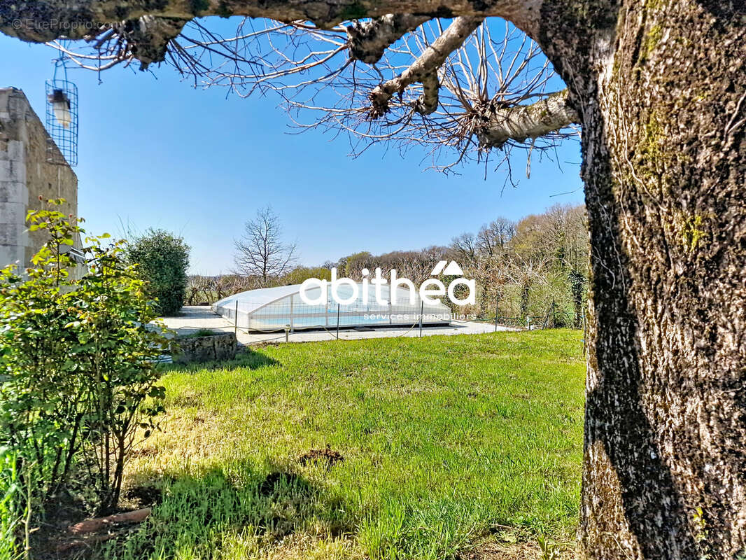 Maison à FLEAC-SUR-SEUGNE