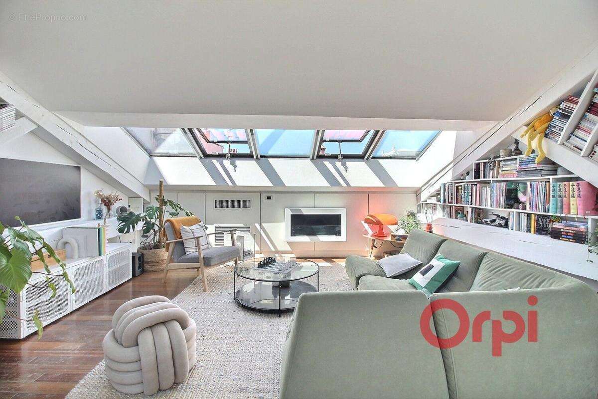 Appartement à MARSEILLE-1E