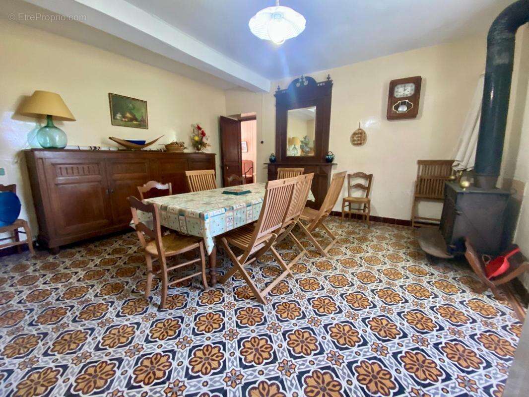 Maison 280 m² à Narp  - photo 8