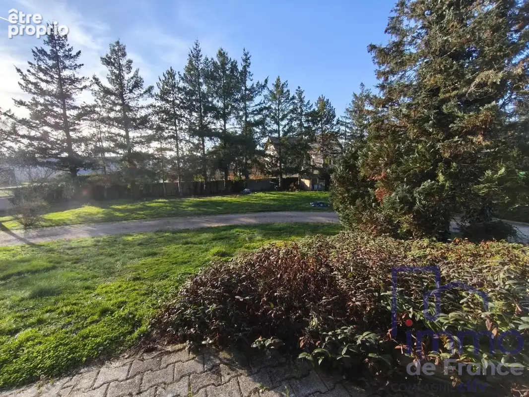 Maison 8 pièces 210 m² à vendre à Veauche (42340) - photo 3