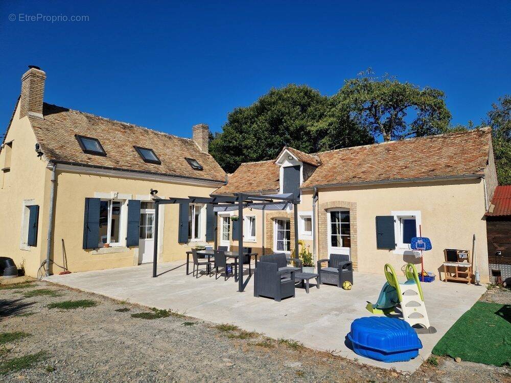 Maison à BONNETABLE