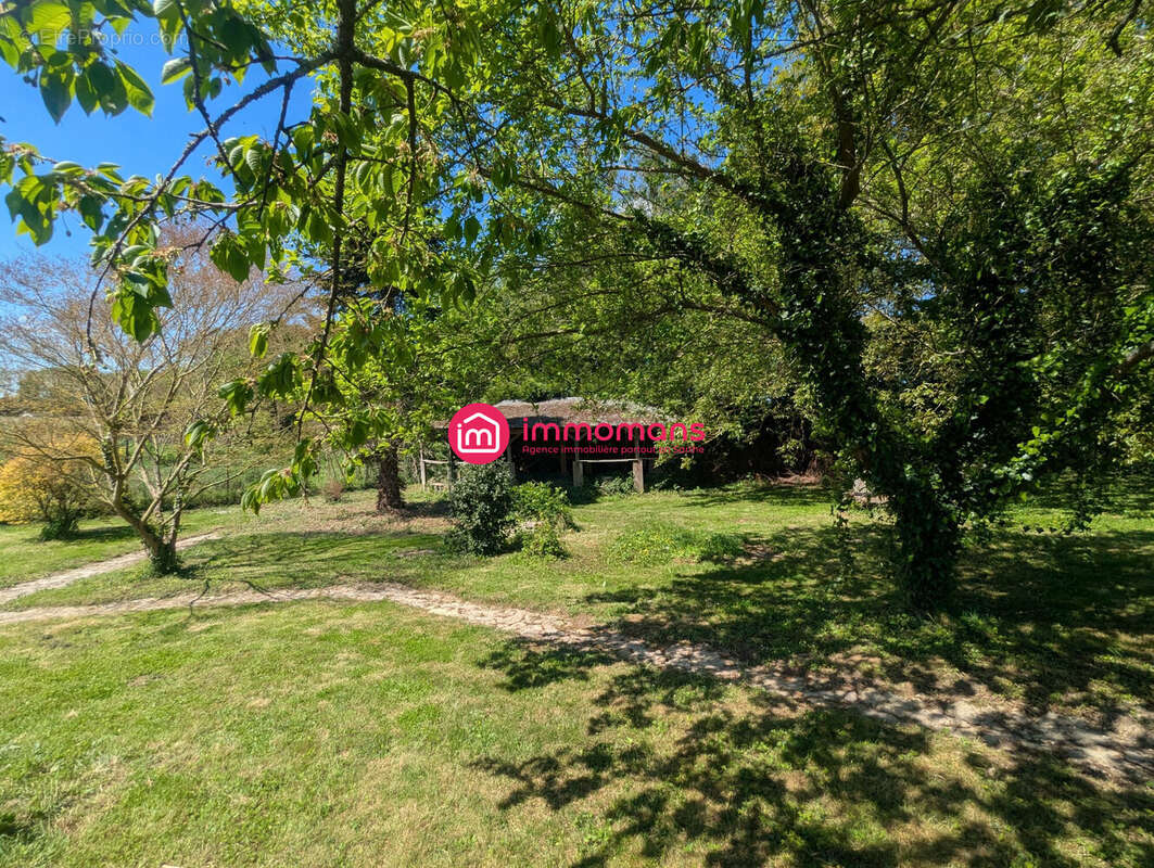 Maison 141 m² à Yvre-Le-Polin  - photo 2