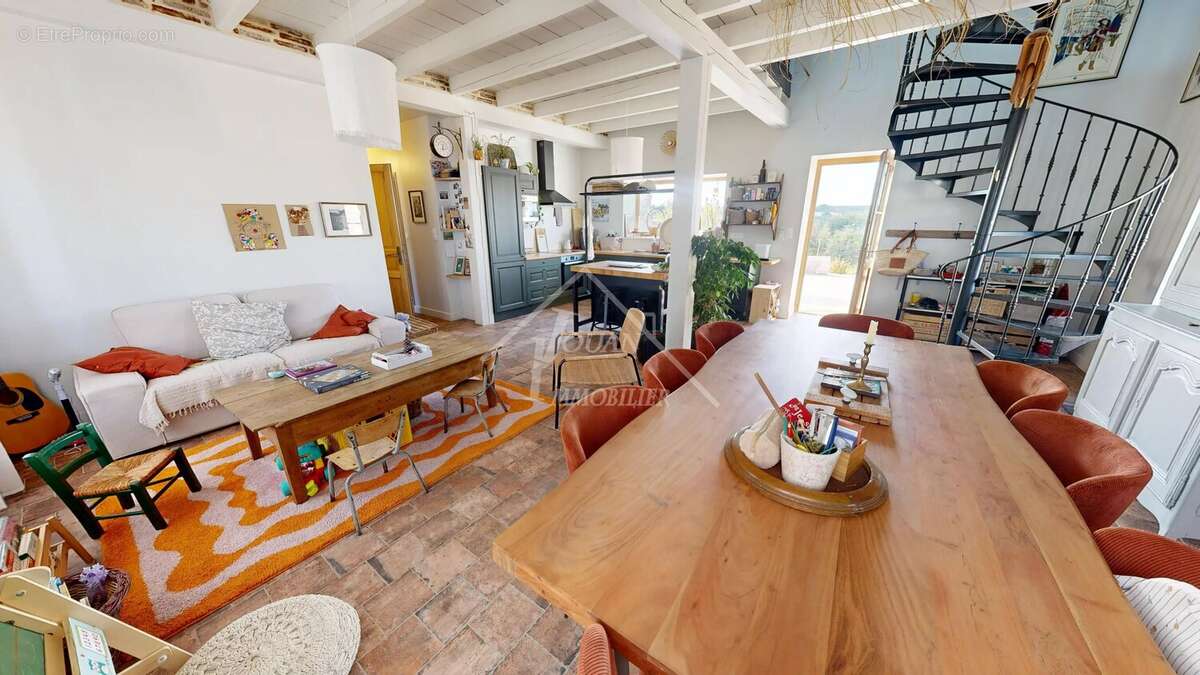 Maison coup de cœur avec vue imprenable sur l’Abbaye de Chantelle - photo 4