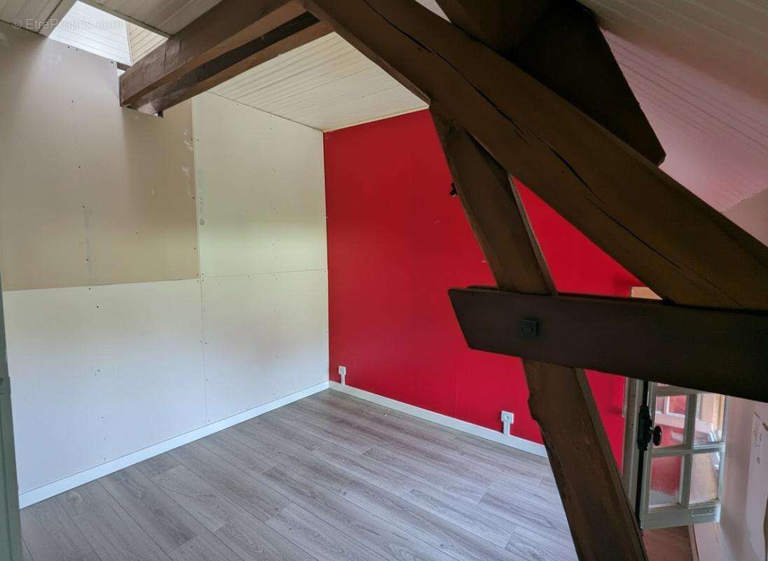 Maison de 114 m²  3 chambres parcelle de 2 368 m² - photo 8