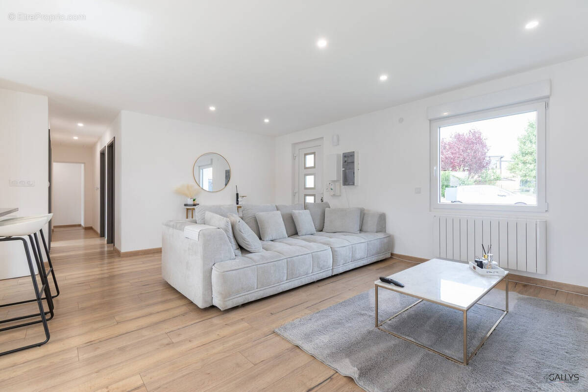 Maison à SAINTE-MARIE-AUX-CHENES