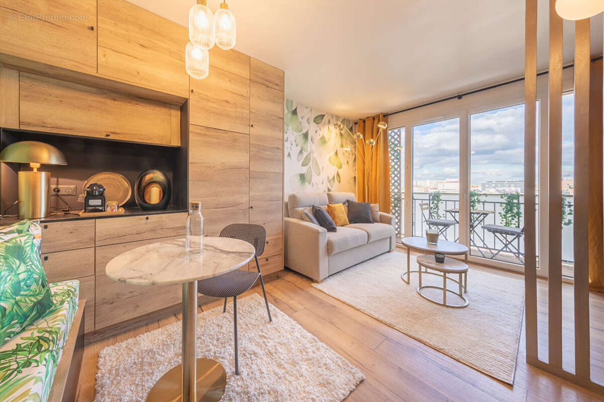 AUBERVILLIERS -  Studio- 26,18 m² - photo 3