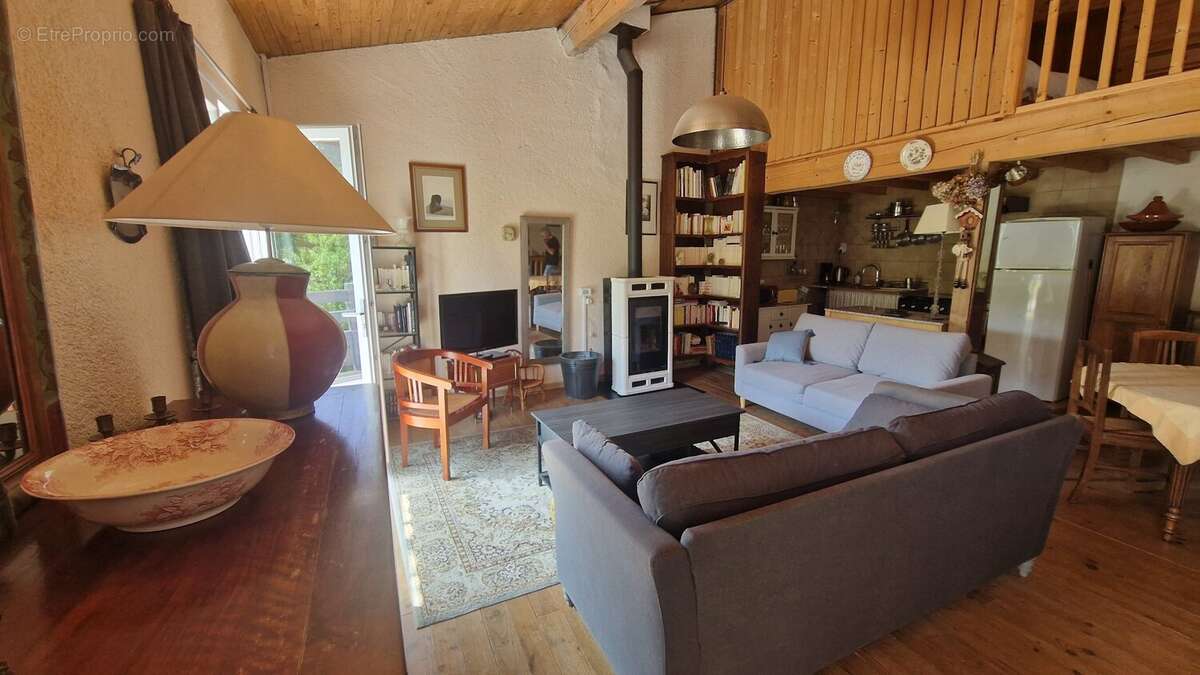 Maison à ROQUEFEUIL