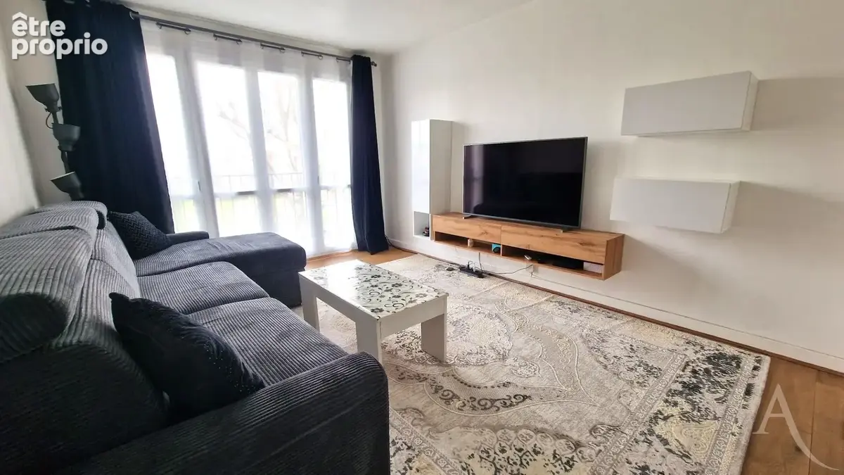 Appartement F2 à Mantes La Jolie de 49m² avec parking et cave - photo 1