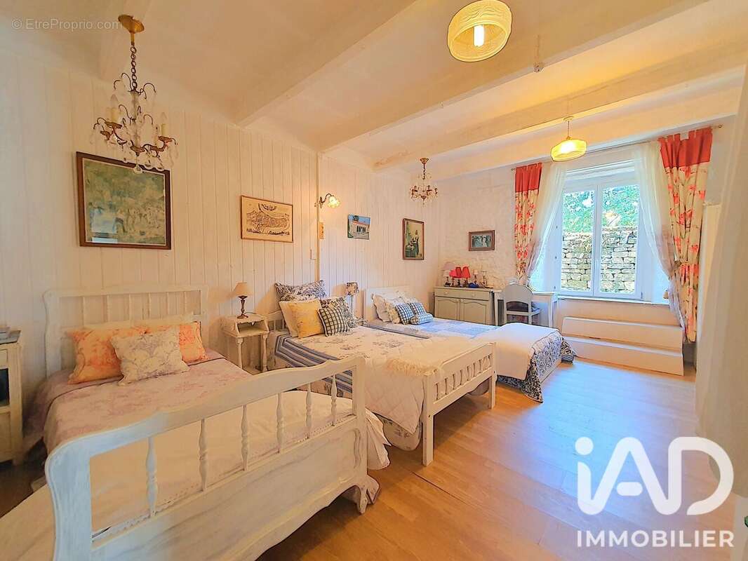 Maison 109 m² à La Rochelle  - photo 6