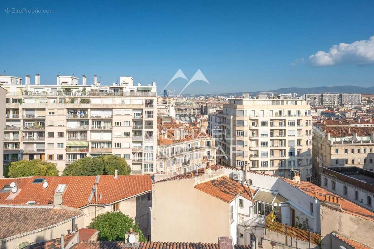 Appartement à MARSEILLE-6E