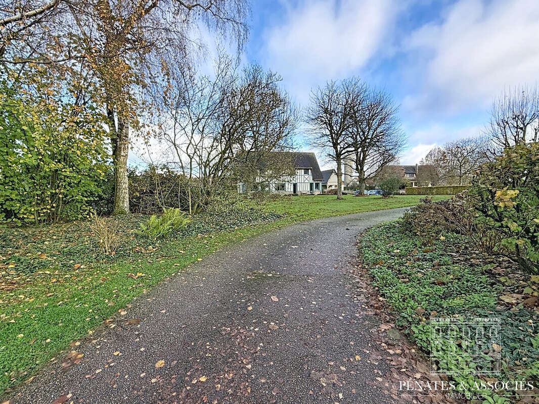 Maison à SAINT-JACQUES-SUR-DARNETAL