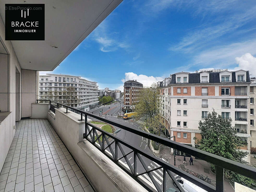 Appartement à LA GARENNE-COLOMBES