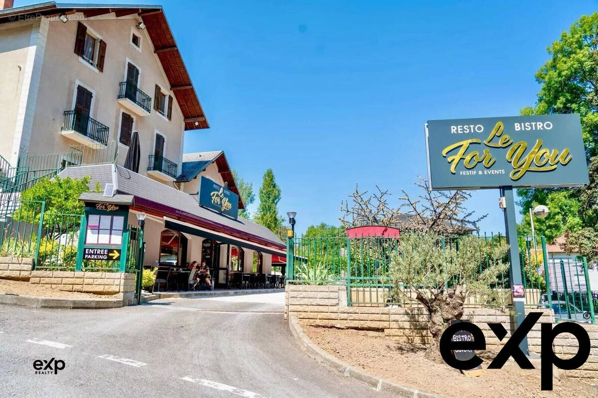 Commerce à CHALLES-LES-EAUX