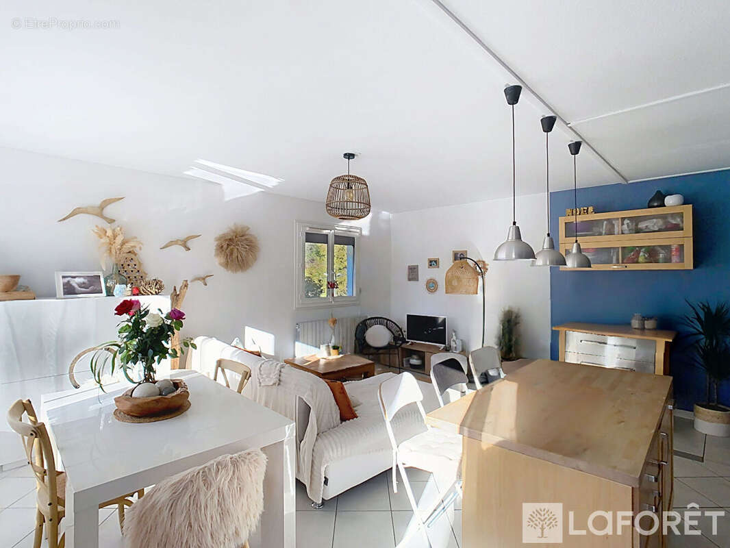 Appartement à VITROLLES