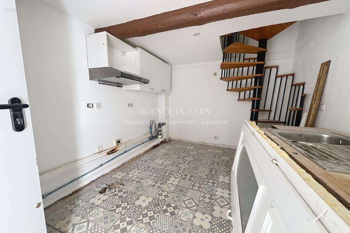 Maison à LE MUY