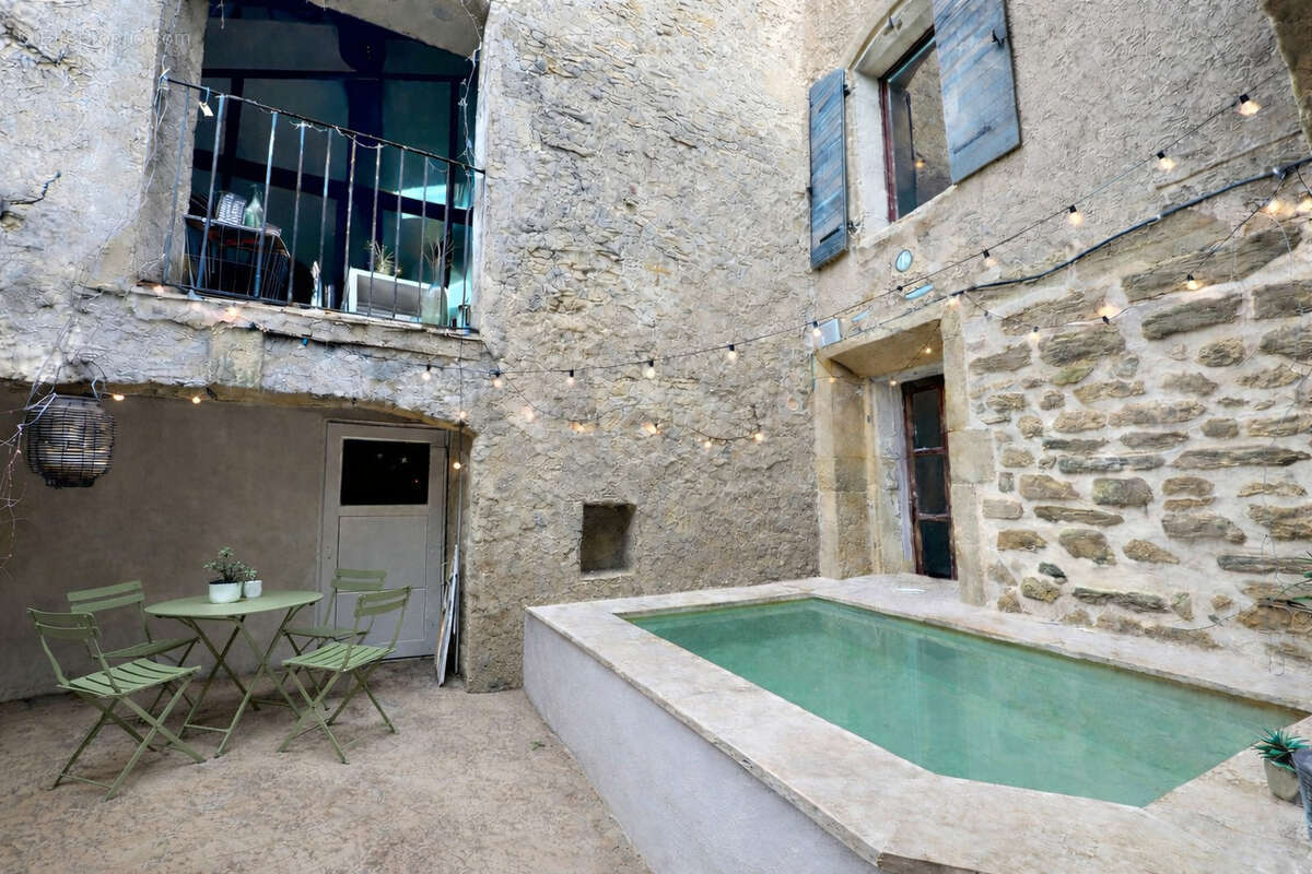 Maison à GALLARGUES-LE-MONTUEUX