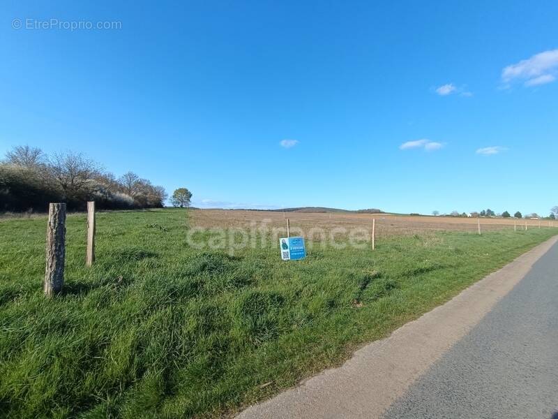 Terrain à SOUCY