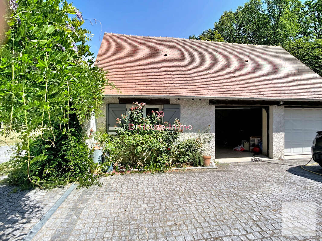 Maison 165 m² à Huisseau-Sur-Mauves  - photo 3