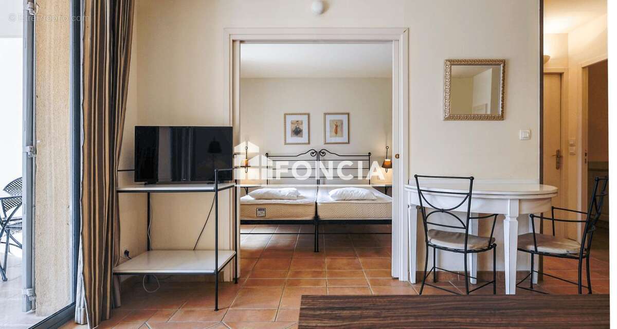 Appartement à SAUMANE-DE-VAUCLUSE