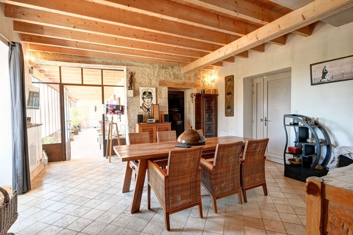 Maison à LACEPEDE