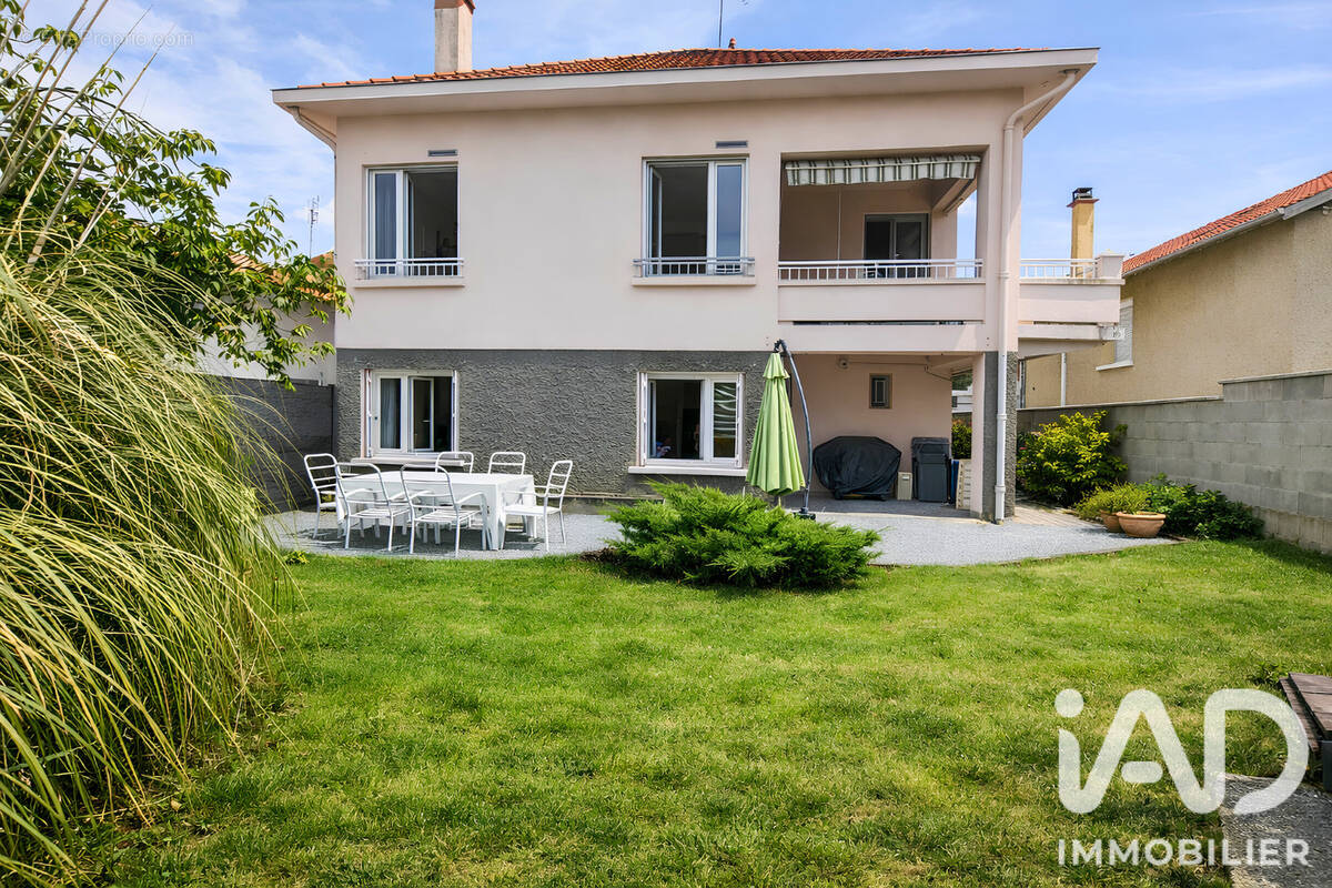 Photo 1 - Maison à LE COTEAU