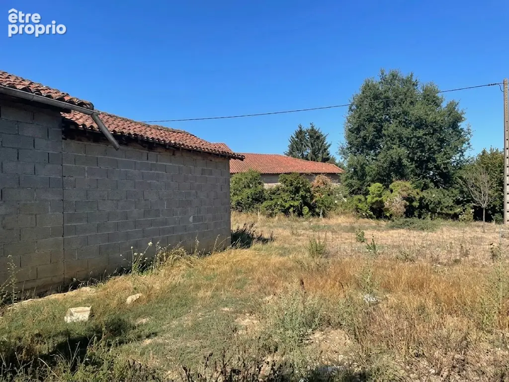 A Cognac la Forêt -Terrain  à bâtir de 1060 m2 avec un vrai potentiel d'aménagement - photo 2
