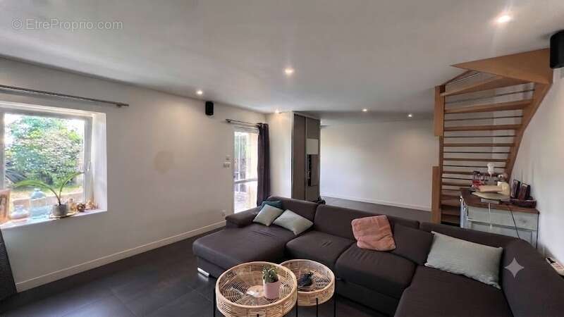 PLONÉIS (29) – Maison à vendre Type 6 de 115 m² habitable et 189 m² utile – Terrain de 1 320 m² – Double garage – Piscine - photo 18