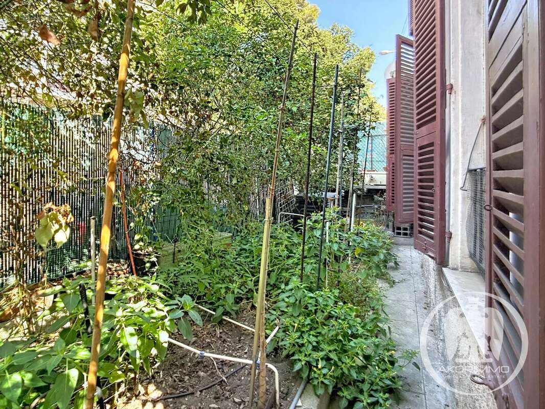 Appartement villa de 85 m² à Saint Sylvestre, Nice - photo 13