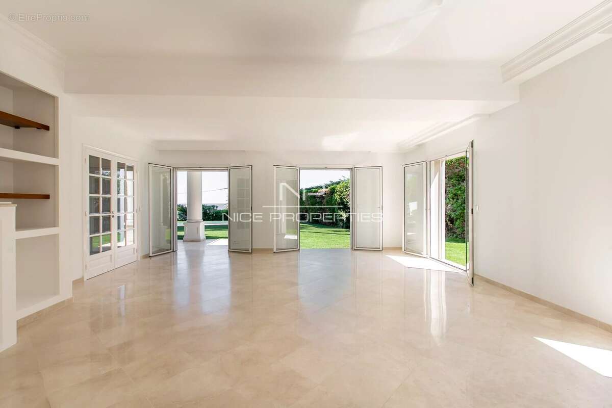 Maison à ANTIBES