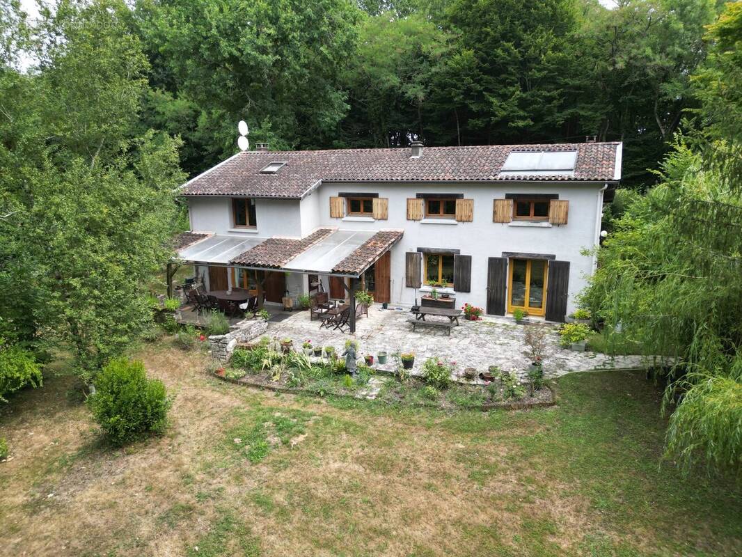 Maison à JONZAC