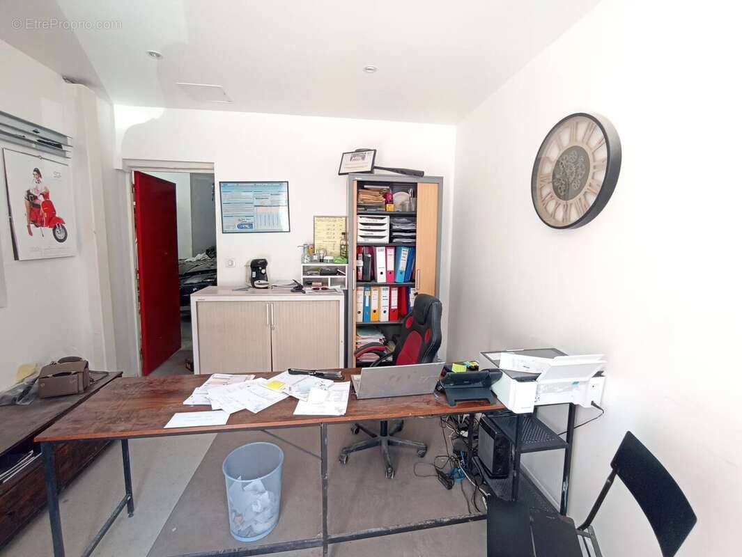 Local Commercial 135 m² Z.I - photo 7