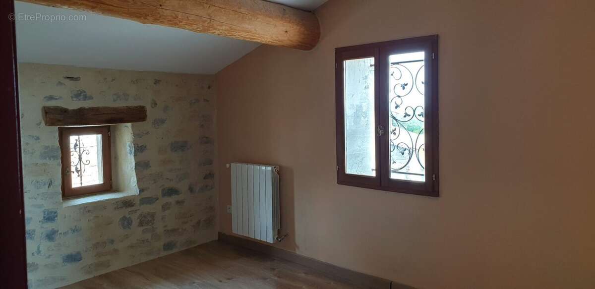 Appartement à AIGREMONT