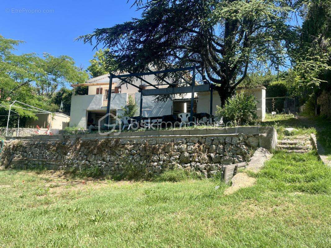 Maison à SAINT-PAUL-EN-FORET