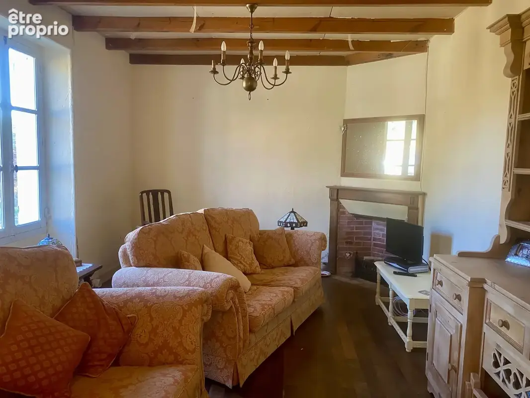 Charmante maison de village indépendante avec grande grange et 2 744 m² de terrain - photo 3