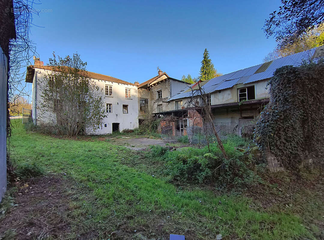 Maison à SAINT-SULPICE-LAURIERE