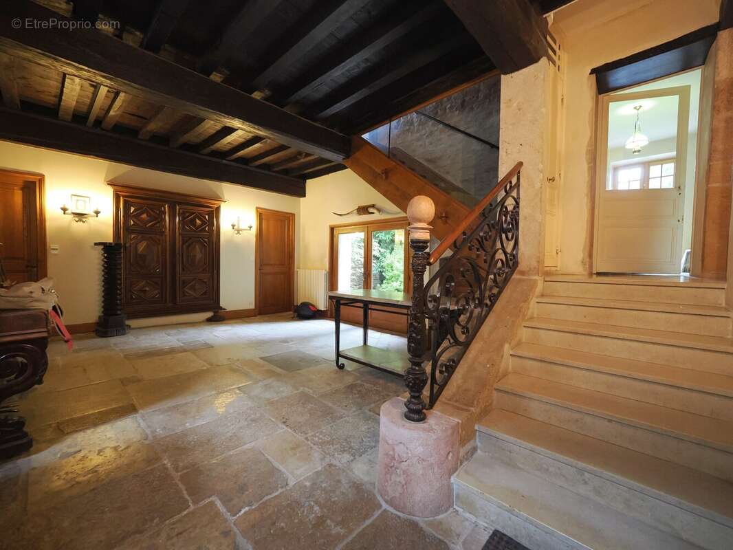 Entrée principale - Maison à TOURNUS