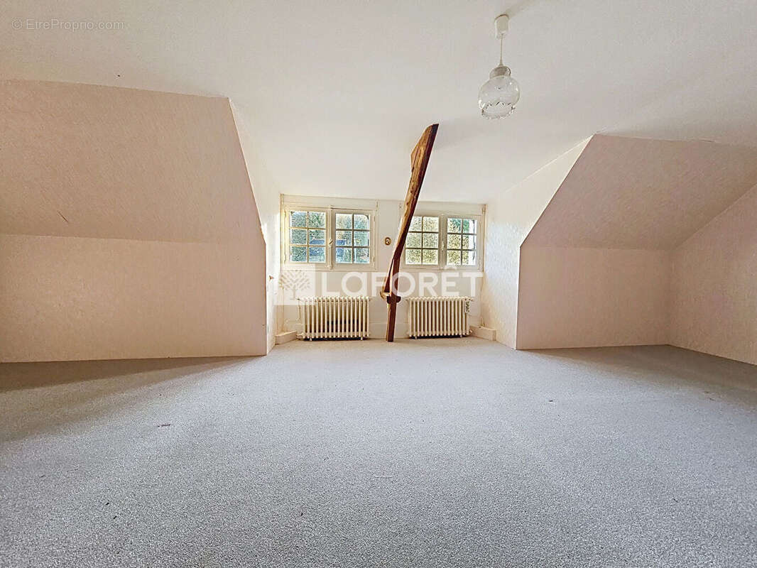 Maison à SAINT-SERVANT